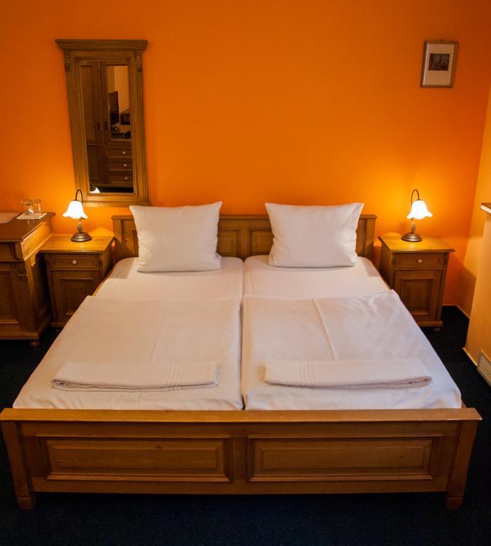 Hotel A Restaurace U Hrncire Kutna Hora Bilik gambar