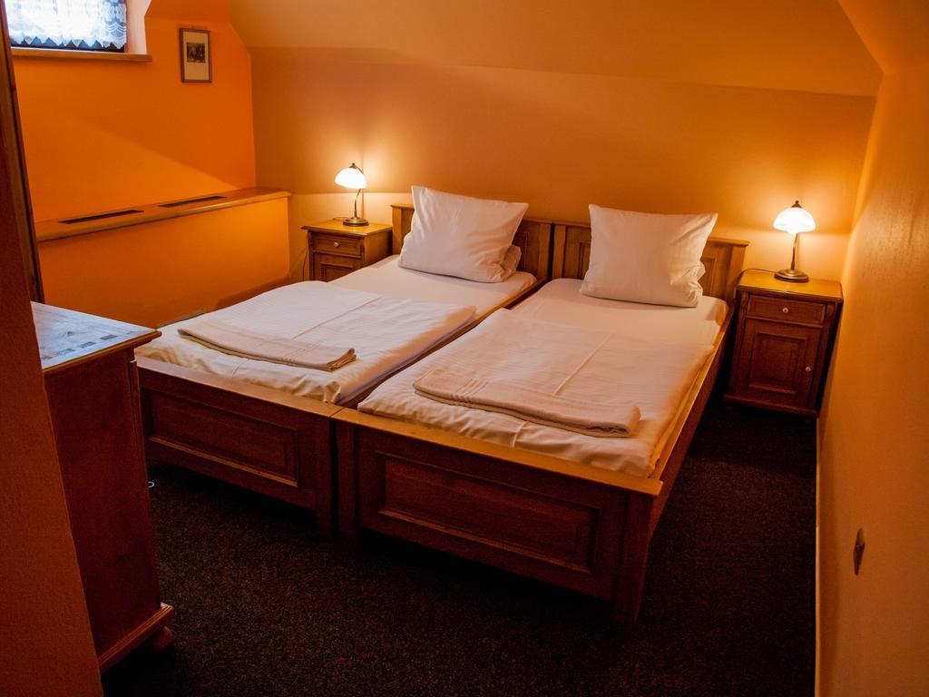 Hotel A Restaurace U Hrncire Kutna Hora Bilik gambar